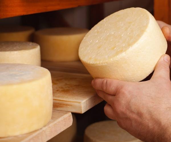naxos cheese making